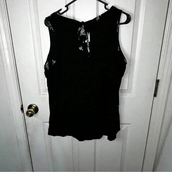 Jaretchung 1X Black Floral Tank Top Lace Hem Tie at Back Neck Keyhole  Cute - Picture 3 of 6